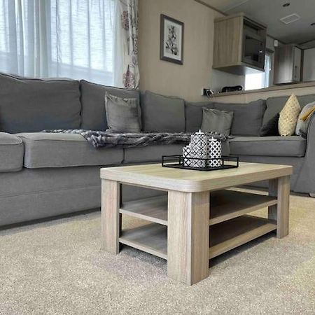 Вилла The Fairways Hideaway - Northumberland Ньюбиггин-бай-те-Си Экстерьер фото