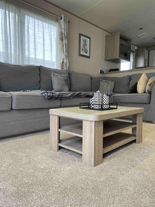 Вилла The Fairways Hideaway - Northumberland Ньюбиггин-бай-те-Си Экстерьер фото